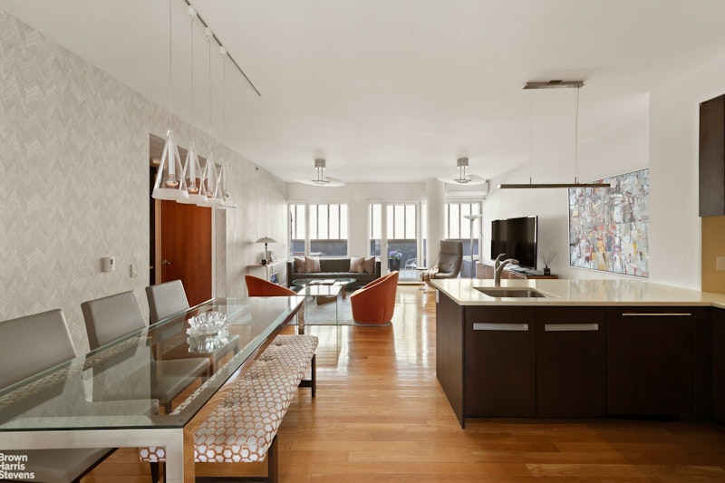 454 West 54th Street 7A, Midtown West, Midtown West, NYC - 3 Bedrooms  
3.5 Bathrooms  
5 Rooms - 