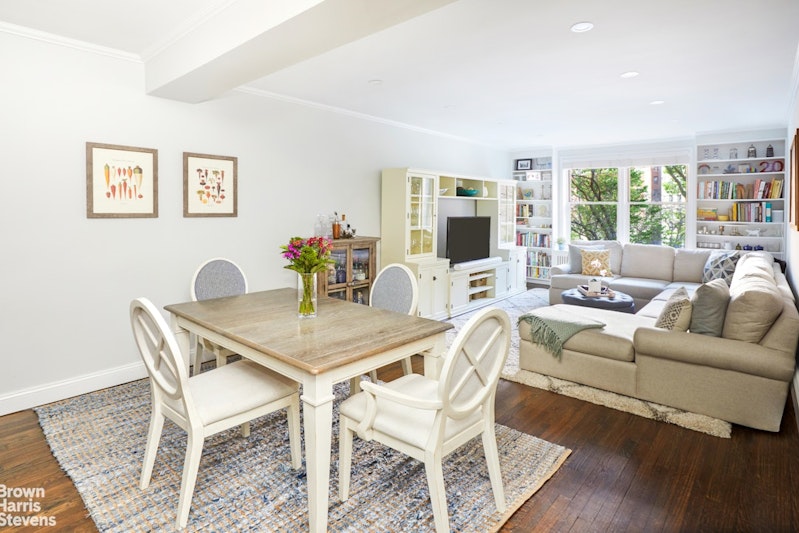 64 East 94th Street 3C, Upper East Side, Upper East Side, NYC - 2 Bedrooms  
2 Bathrooms  
4 Rooms - 