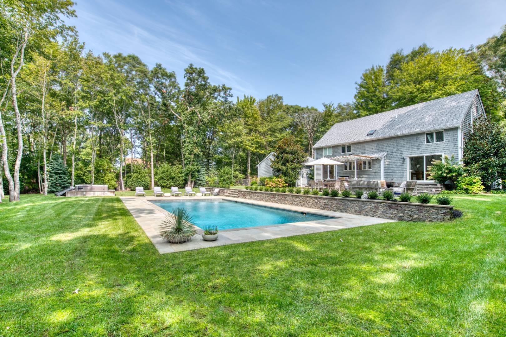 Photo 1 of 43 Scrimshaw Dr, Southampton, NY, $2,295,000, Web #: 871331