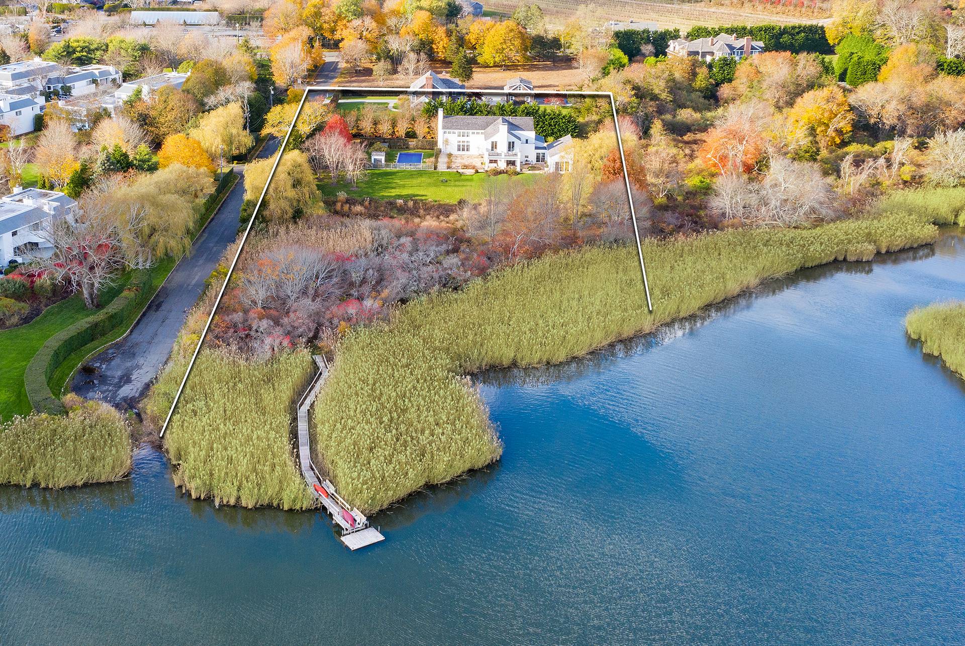 53 Bay Avenue, Water Mill, Hamptons, NY - 4 Bedrooms  
3.5 Bathrooms - 